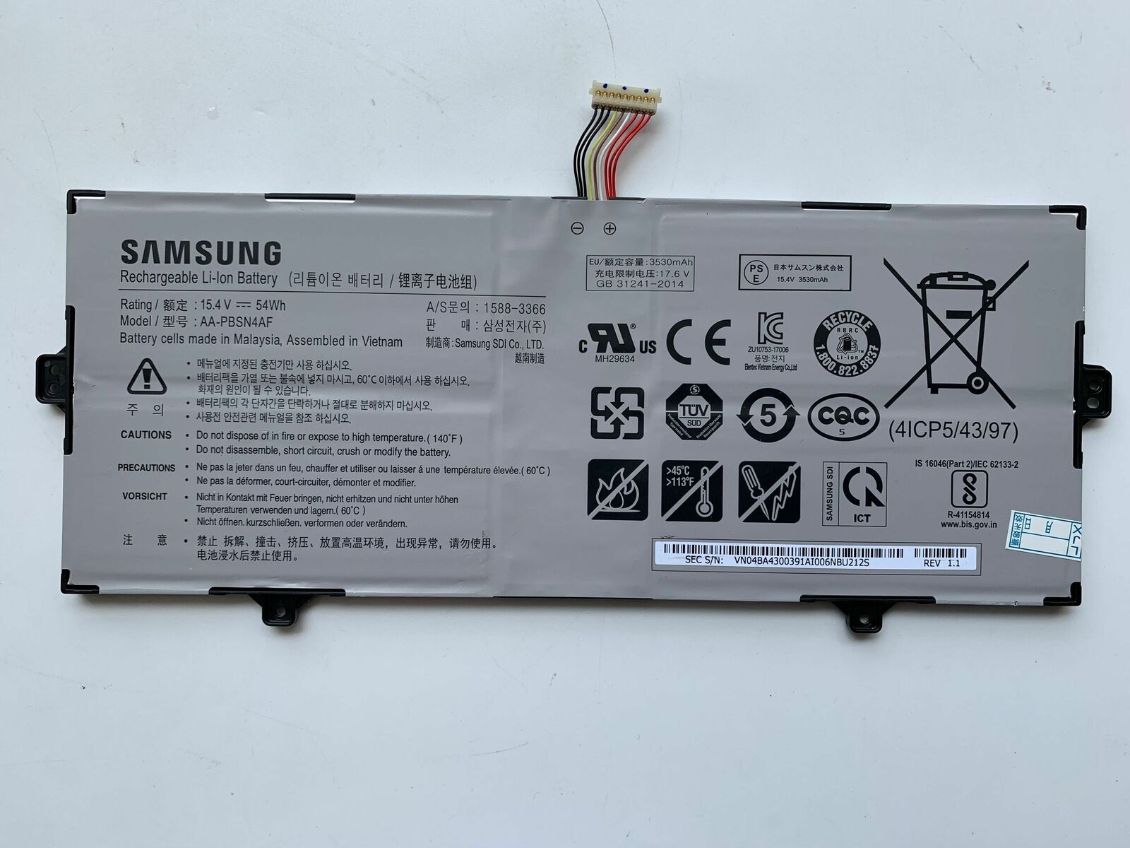 Genuine Samsung AA-PBSN4AF Battery 15.4V 54Wh 3530mAh Genuine Samsung AA-PBSN4AF Battery 15.4V 54Wh 3530mAh
