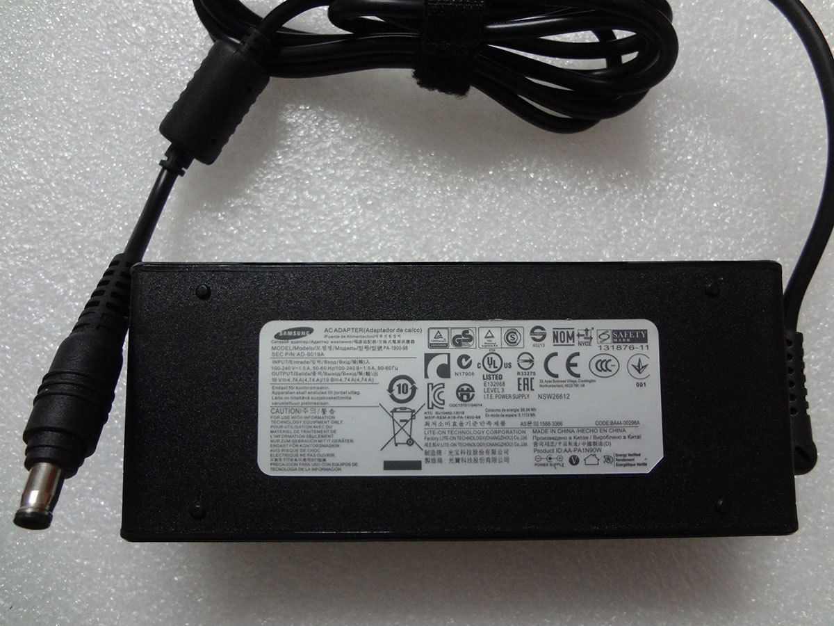 90W Samsung RV511-S02 RV511-S04 Charger AC Adapter Power Supply